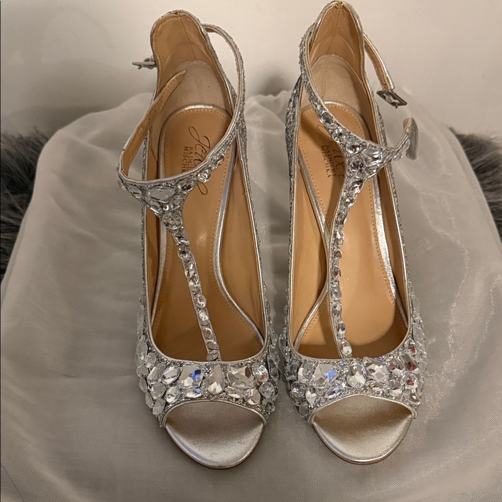 Jewel Badgley Mischka Silver Embellished Heels